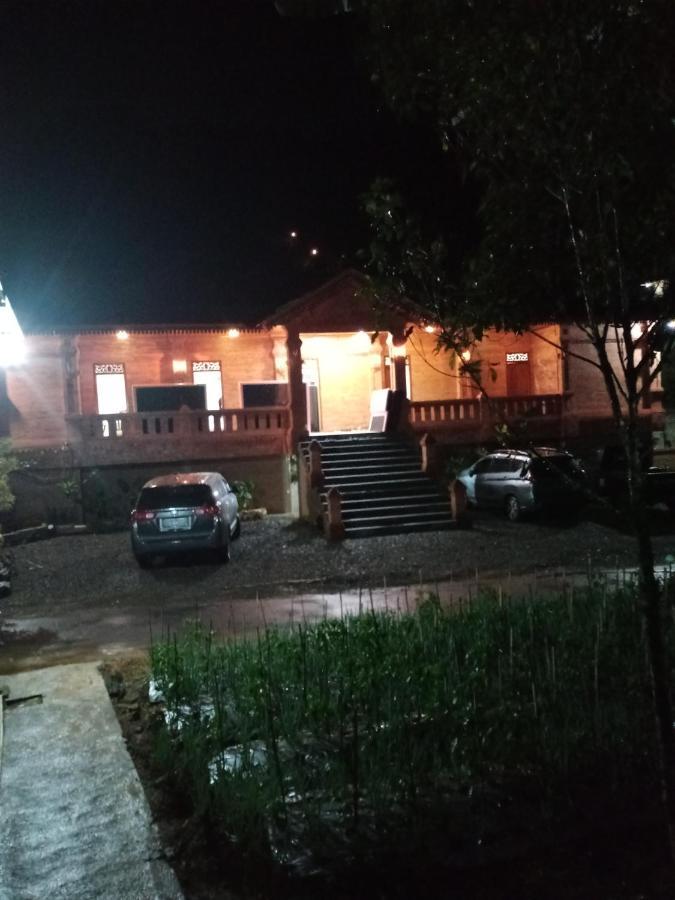 Villa Pringgitan Тавангмангу Екстериор снимка